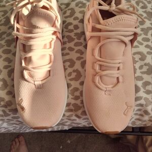 Puma Women's Pink Sneakers